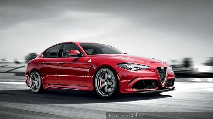 Alfa Romeo Giulia AlfaRomeoGiuliaAußenSeiteRotKlein17.09.15