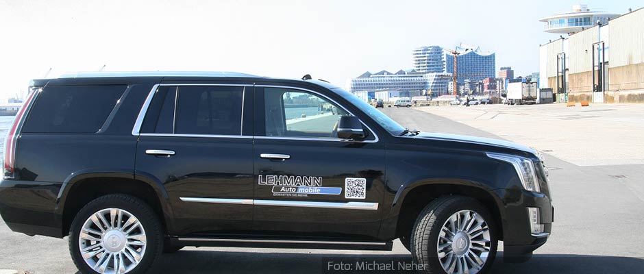Cadillac-Escalade-Statisch-Seite-Hafen-City-Schwarz©Michael-Neher02.04.16