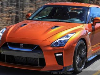 NissanGT-R-Außen1)-Front-Seite-Orande-24.04.16
