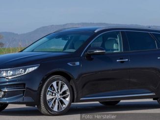 Kia-Optima-Sportswagon-Statisch-Seite-Front-Dunkelblau-15.08.16