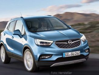 Opel-Mokka-X-Dynamisch-Seite-Front-Blau-31.08.16