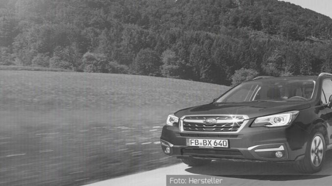 Subaru-Forester-Edition-Huntergreen-Dynamisch-Front-Seite-Grün-17.08.16