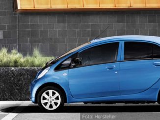 peugeot-ion-statisch-seite-blau-10-10-16