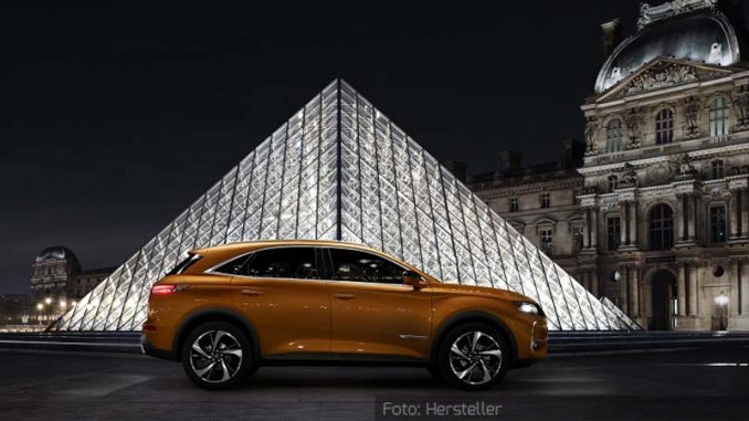 DS7-Crossback-Statisch2)Seite-Nacht-Golden-01.03.17 DS7-Crossback-Statisch2)Seite-Nacht-Golden-01.03.17