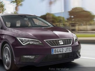 Seat-Leon-Dynamisch-Seite-Front-Lila-04.04.17