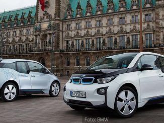 BMW-i3-Rathaus-Hamburg1)-Statisch-Seite-Front-Weiß-31.05.17