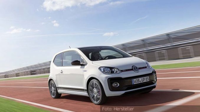 VW-Up-GTi-Dynamisch-Front-Seite-Rennbahn-Weiß-12.12.17 VW Up GTi