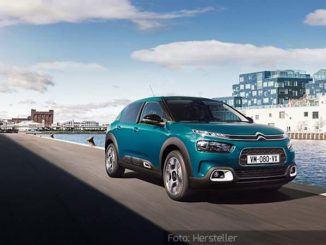 Citroen-C4-Cactus-Dynamisch-Seite-Front-Grün-18.01.18