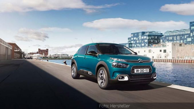 Citroen-C4-Cactus-Dynamisch-Seite-Front-Grün-18.01.18