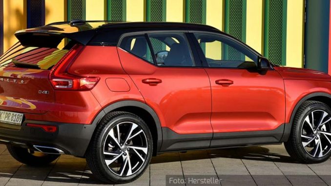Volvo-XC40-Statisch-Heck-Dach-Seite-Rot-Schwarz-02.03.18 Volvo-XC40-Statisch-Heck-Dach-Seite-Rot-Schwarz-02.03.18