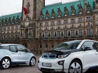 BMW-i3-Rathaus-Hamburg1)-Statisch-Seite-Front-Weiß-31.05.17