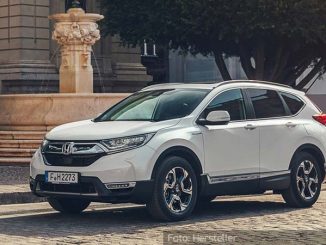 Honda-CR-V-Hybrid-Statisch-Front-Seite-Silber-10.12.18