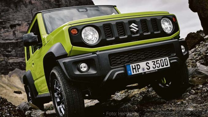 Suzuki-Jimny-Statisch-Front-Seite-Berge-Grün-27.10.18 Suzuki-Jimny-Statisch-Front-Seite-Berge-Grün-27.10.18