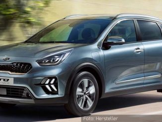 Kia-Niro-Plug-in-Hybrid-Dynamisch-Seite-Front-Blau-28.02.19