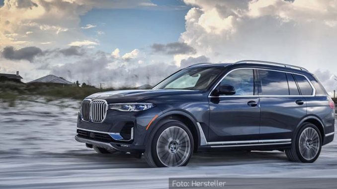 BMW-X7-Dynamisch-Seite-Front-Dunkelblau-05.06.19 BMW-X7-Dynamisch-Seite-Front-Dunkelblau-05.06.19