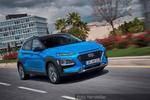 Hyundai-Kona-Hybrid-Dynamisch-Front-Seite-Blau-10.06.9