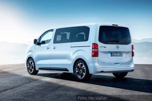 Opel-Zafira-Life-Statisch-Heck-Seite-Weiß-12.09.19