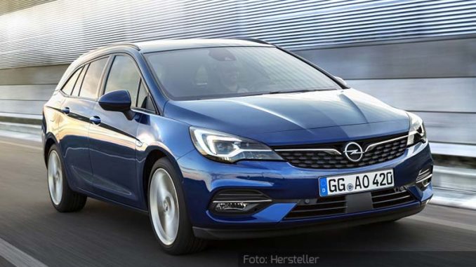 Opel-Astra-Sport-Tourer-Dynamisch-Front-Seite-Blau-27.08.19