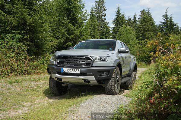 Der Ford Ranger Raptor ein Pick-up für alle Fälle - knallhart ...