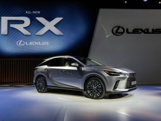 Lexus RX auf Showbühne
