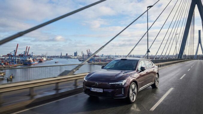 Mit der Stromer-Limousine ES90 hat sich Volvo nach dem Aus des Verbrenners S90 wieder eindrucksvoll Zugang in die begehrte Business Class geschaffen Fotos: Volvo