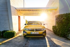 Frei nach Wahl: Antriebsalternativen von batterie-elektrisch über Plug-in-Hybrid und Hybrid mit 48-Volt-Technologie bis zu effizienten Verbrennern