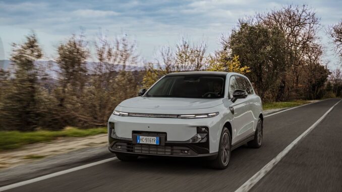 Der Leapmotor B10 Hybrid EV will mit hoher Effizienz punkten. Dank des Range Extenders eignet er sich gerade auch für Flotten und Dienstwagenfahrer Fotos: Leapmotor