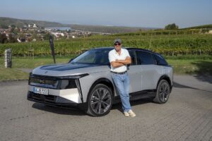 Auto-Journalist Michael Neher beim nationalen Fahrevent im rheinhessischen Nierstein